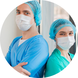 Deux infirmiers en intérim chez Samsic Médical
